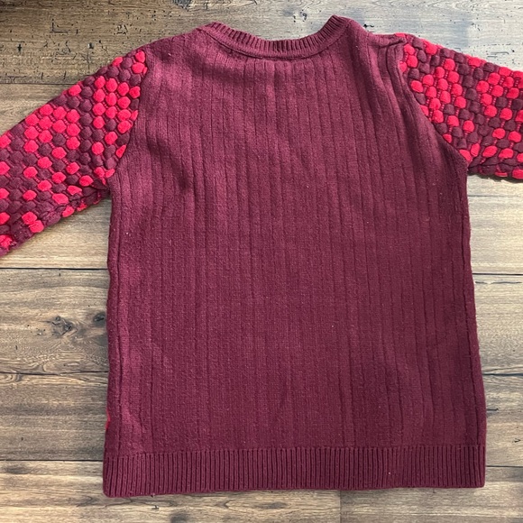 Red and burgandy warm sweater Romeo + Juliet size M - Picture 2 of 6